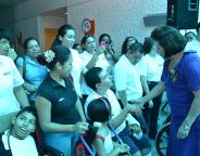 DIF Tabasco lleva sonrisas y  juguetes a pequeños en su día