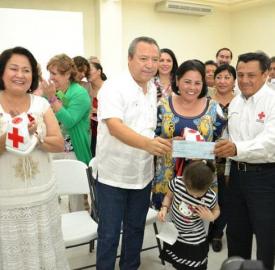  Mantiene Martha Lilia López Aguilera trabajo de colecta a favor de la Cruz Roja